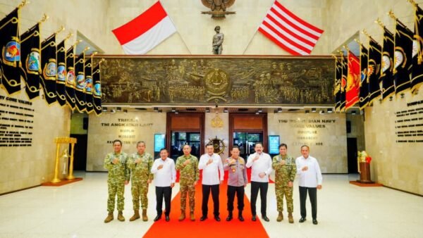 *Kapolri Hadiri Silaturahmi Strategis Pimpinan Lembaga Negara di Mabes TNI AL*