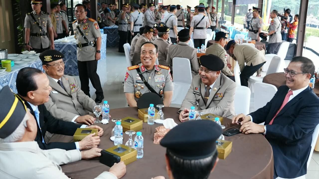 Momen Istimewa Hari Juang Polri, Para Mantan Kapolri dan Wakapolri Berkumpul di Mabes Polri