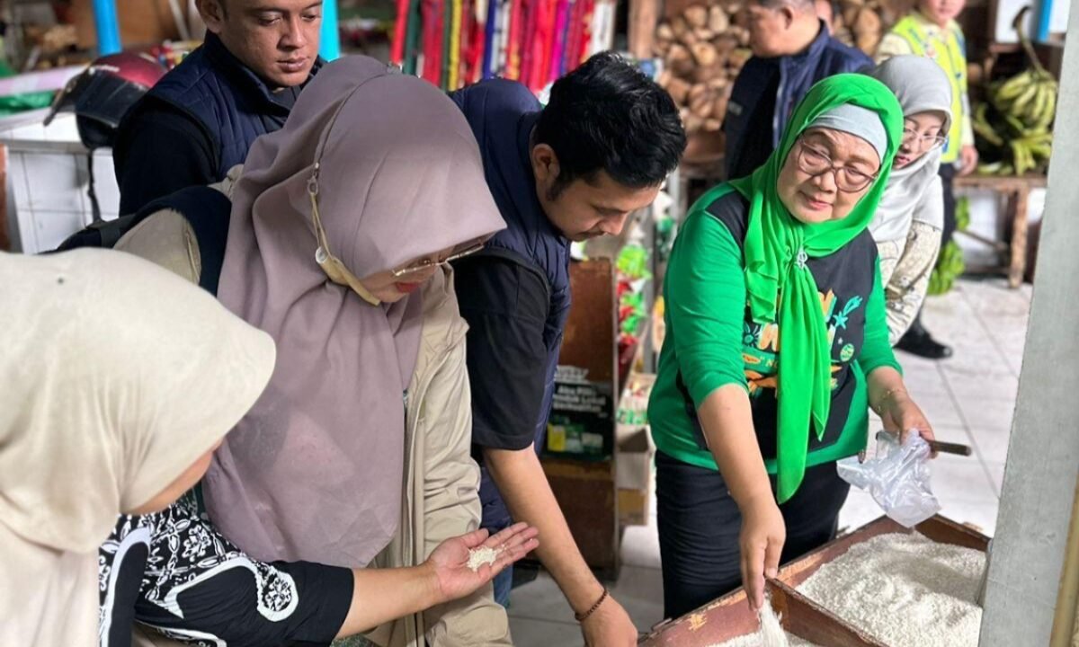 Satgas Pangan Polda Metro Jaya Cek Harga dan Stok Beras di Tiga Lokasi Jakarta Selatan