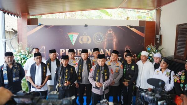 Kapolri Dorong Padepokan Tjimande Berdiri di Setiap Kabupaten Banten